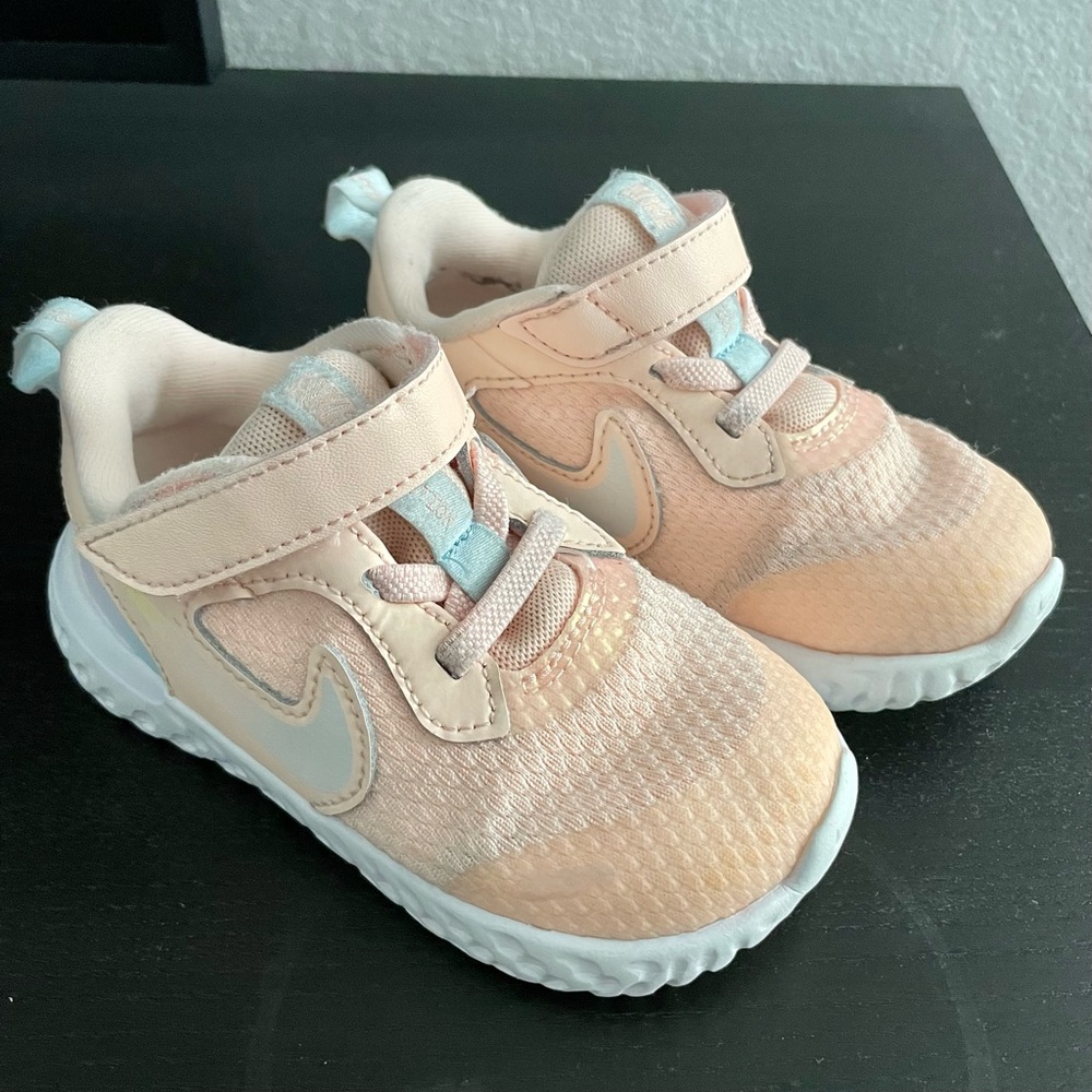 Nike Toddler Revolution 5 SE Sneakers 7C